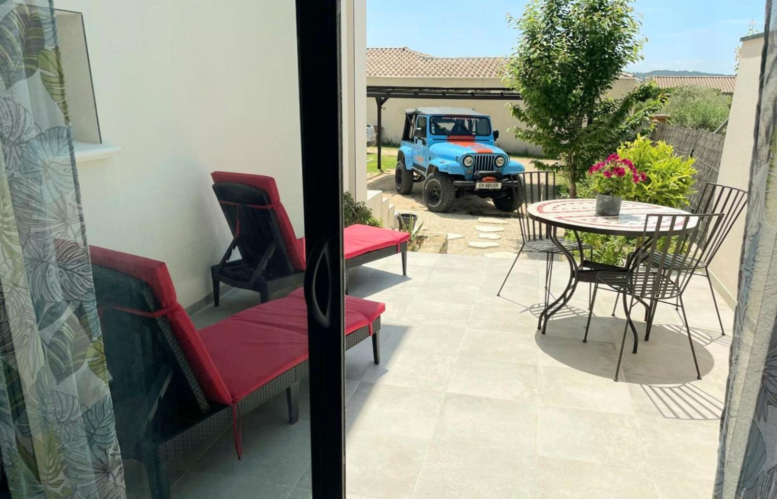 Romytt Suite Saint-Quentin-la-Poterie Exterior photo